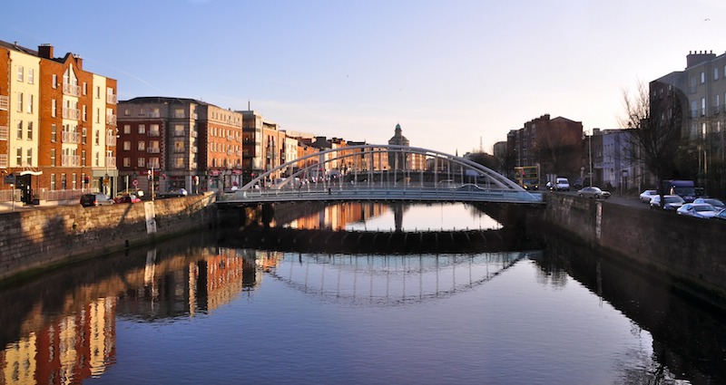 globedge-travel-dublin-bridge