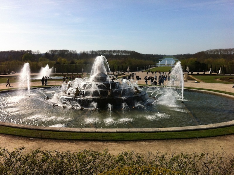 globedge-travel-paris-palace-versailles-fountain