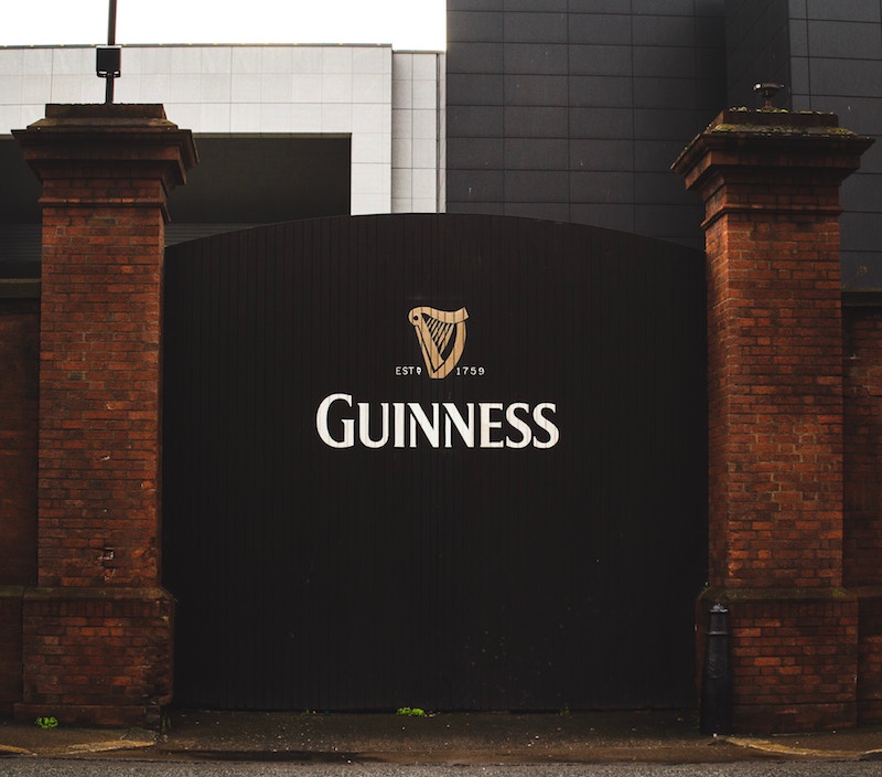 globedge-travel-dublin-guinness-storehouse-gates