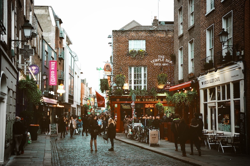 globedge-travel-dublin-temple-bar-streets