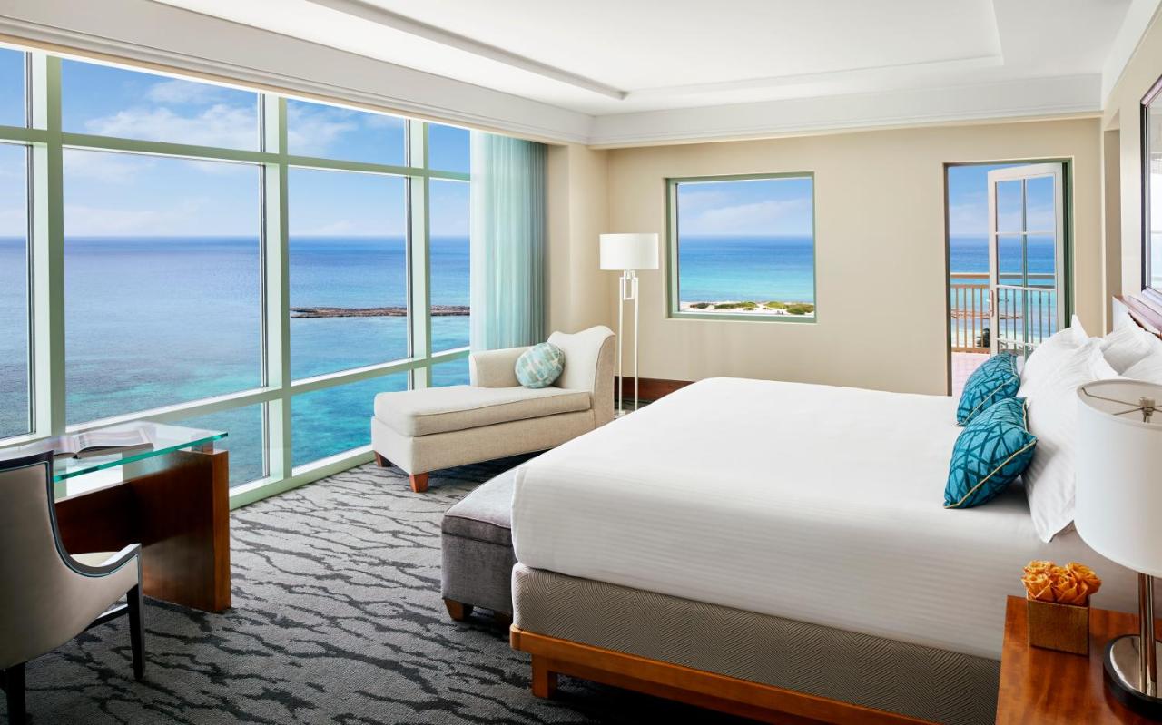 globedge-travel-best-hotels-bahamas-reef-atlantis
