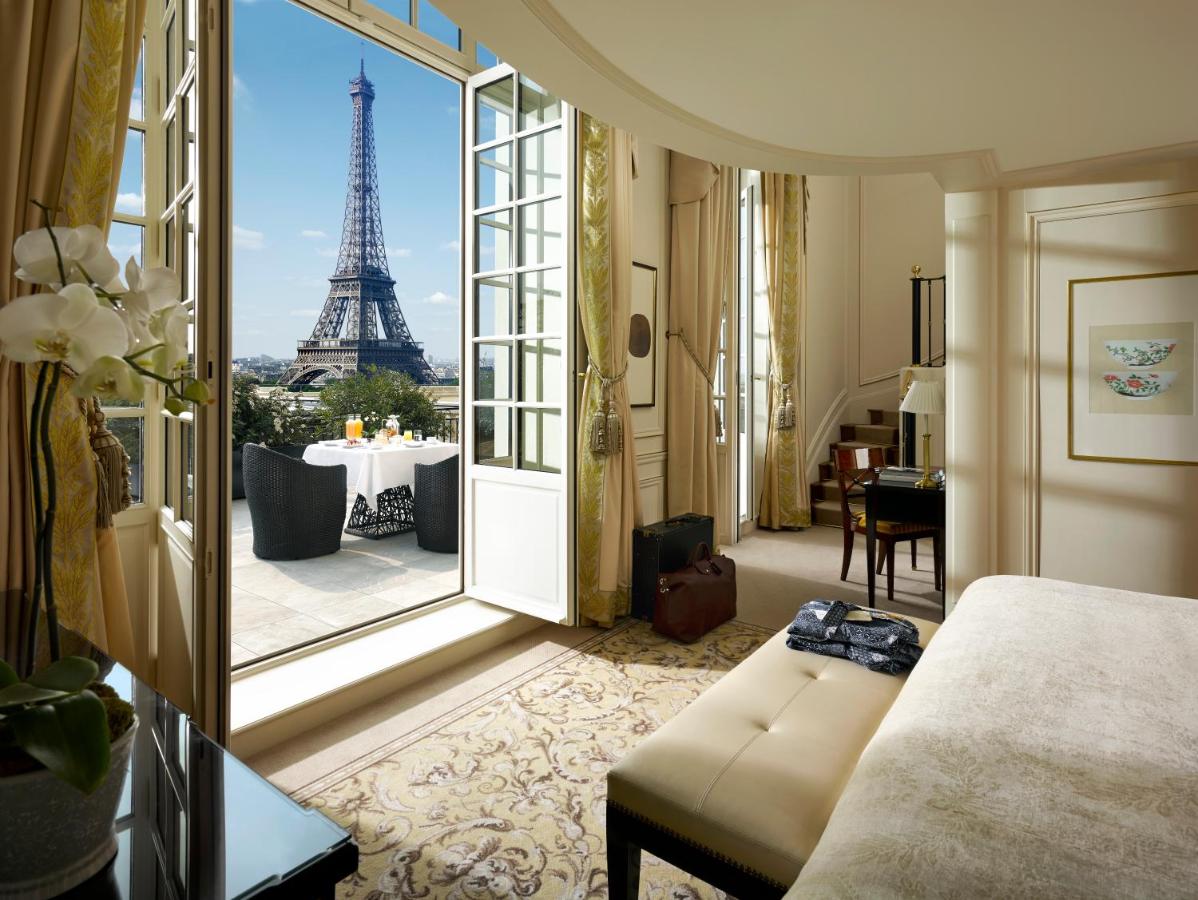 globedge-travel-france-best-hotels-paris-shangri-la-hotel