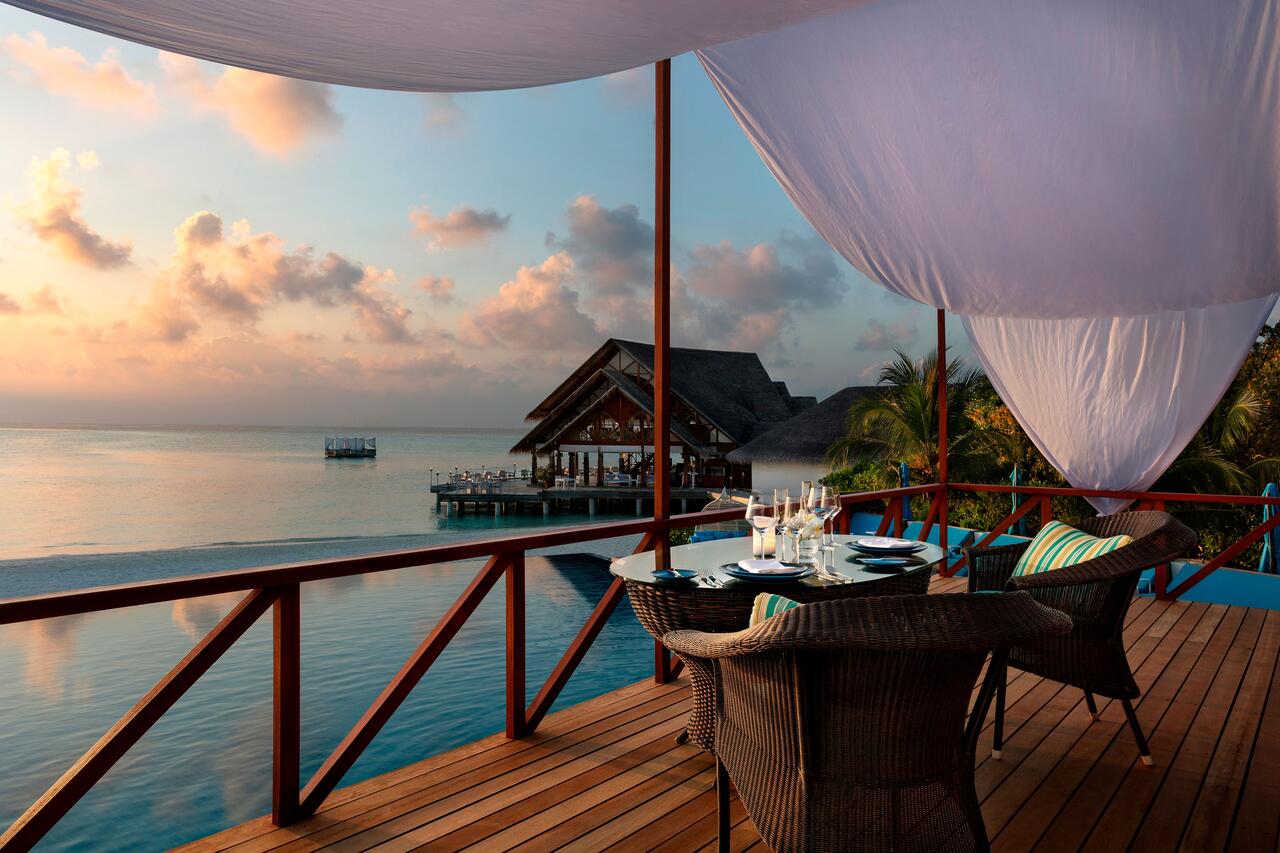 globedge-travel-maldives-best-hotels-anantara-dhigu-maldives-resort
